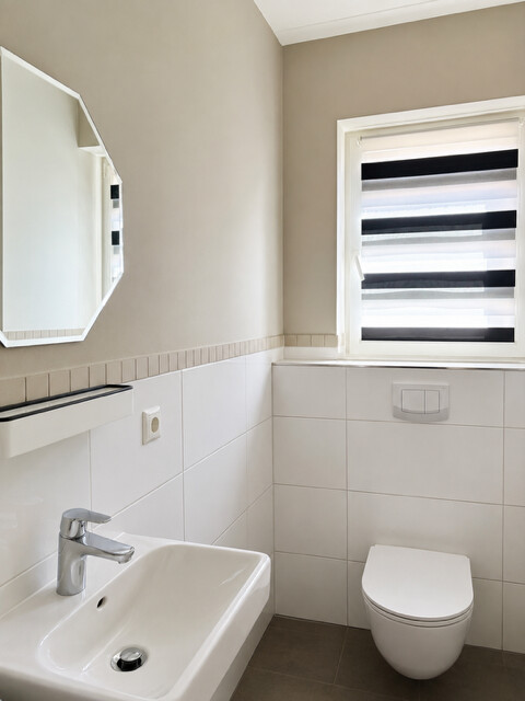 G�ste WC Mehrfamilienhaus Witzeeze
