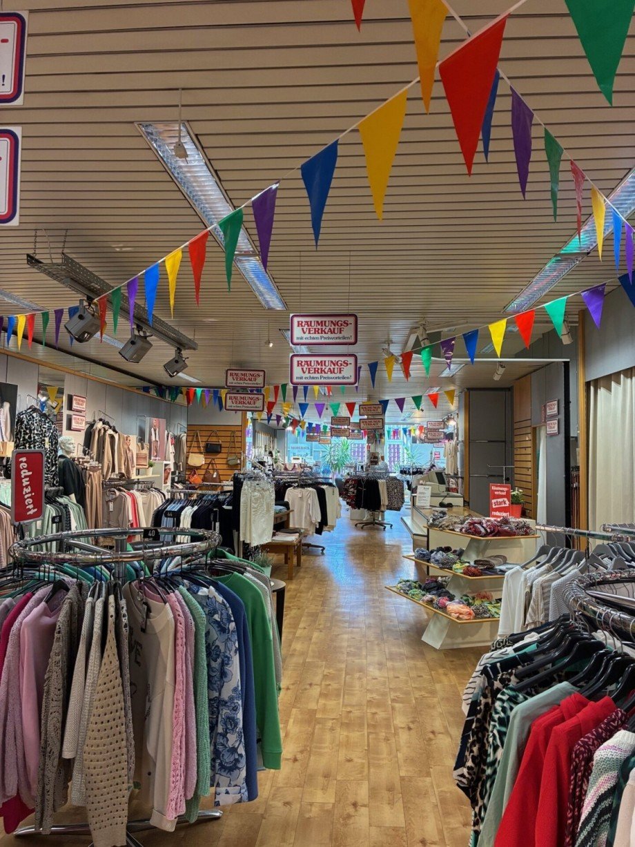 Gesch�ft, Haus 1 Haus M�lln