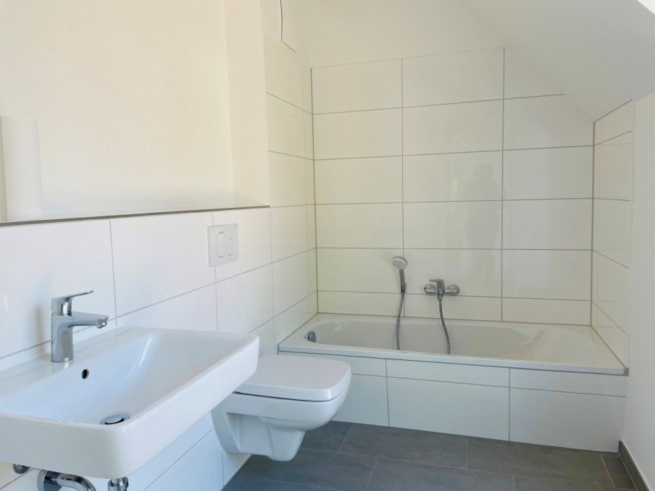 Badezimmer Dachgeschosswohnung Alt M�lln