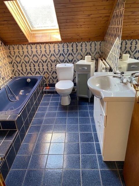 Bad Dachgeschosswohnung Nusse