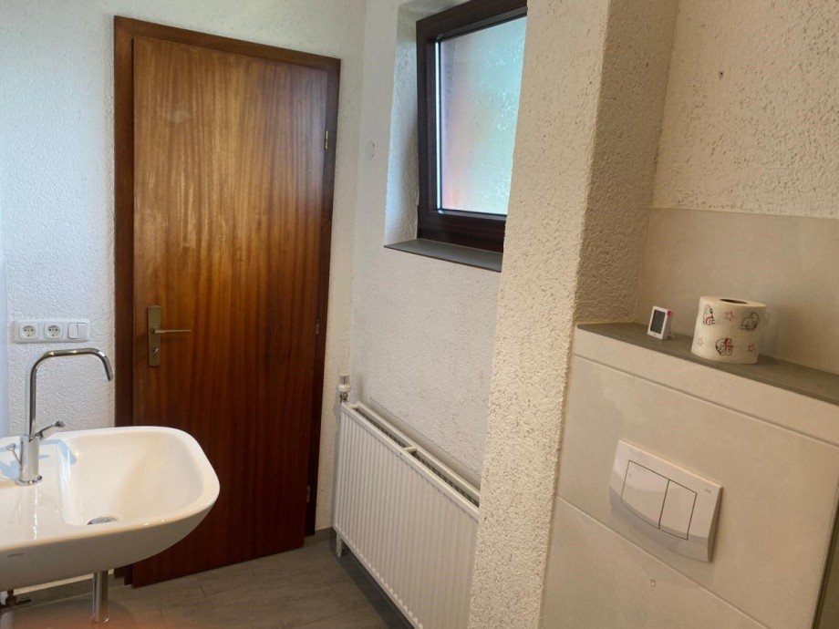 Duschbad Fenster Erdgeschosswohnung Borstorf