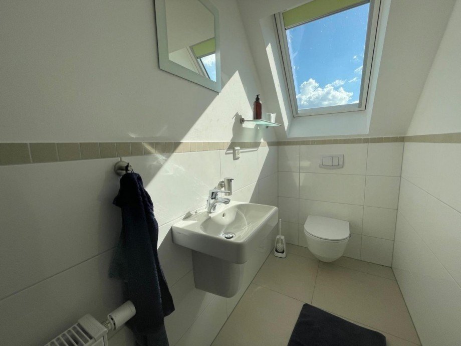 G�ste-WC Dachgeschosswohnung Witzeeze