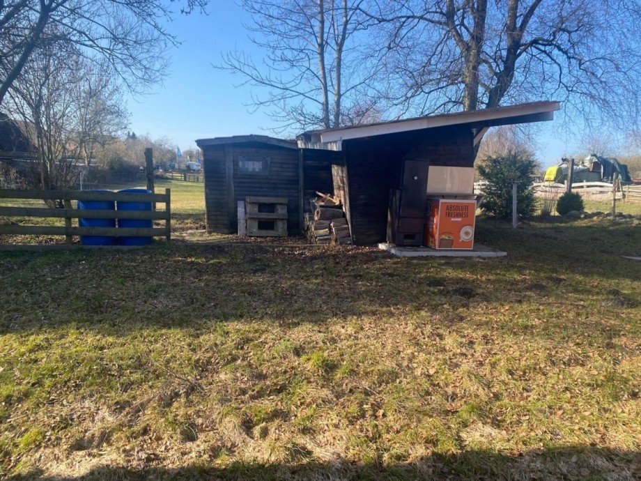 H�hnerstall und Schuppen Erdgeschosswohnung Nusse